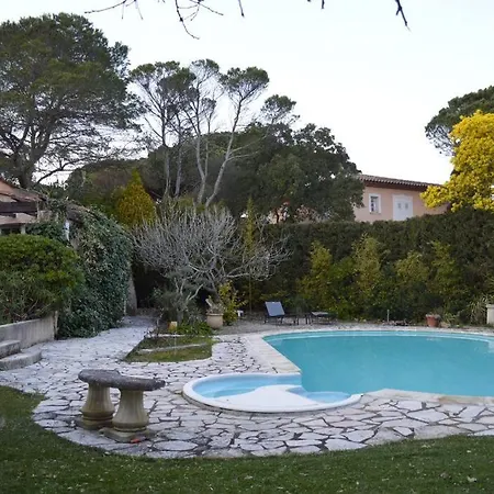 Vakantiehuis Maison Provencale Traditionnelle Avec Air Conditionne Saint-Raphaël